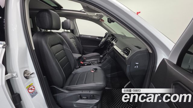 Volkswagen Tiguan 2020 — photo 13