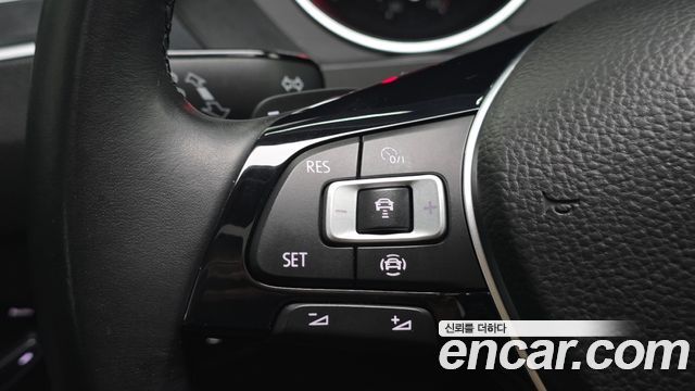 Volkswagen Tiguan 2020 — photo 23
