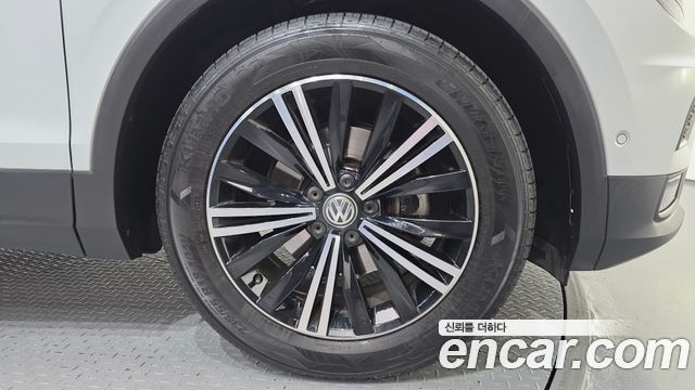 Volkswagen Tiguan 2020 — photo 7