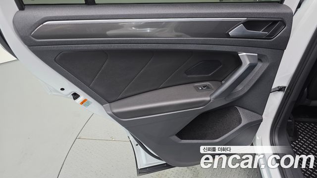Volkswagen Tiguan 2020 — photo 15