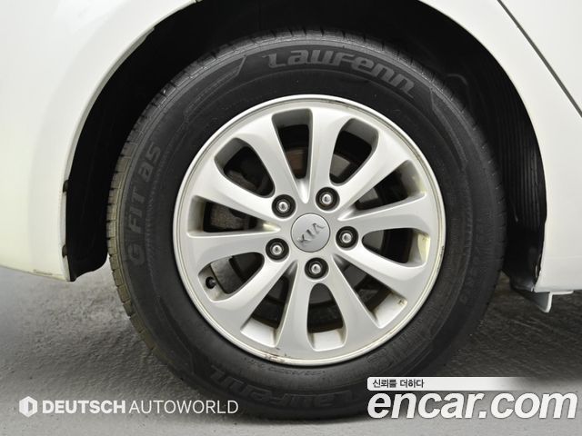 Kia K3 2013 — photo 5