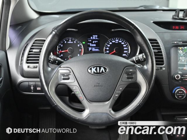 Kia K3 2013 — photo 13