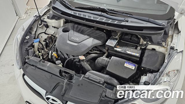 Hyundai AVANTE 2012 — photo 6