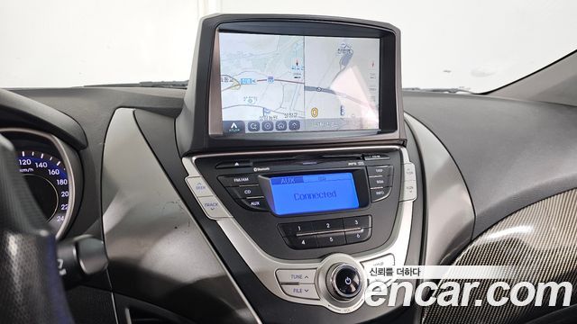 Hyundai AVANTE 2012 — photo 16