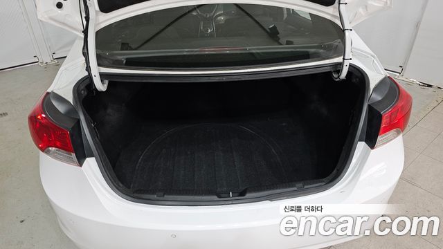 Hyundai AVANTE 2012 — photo 20