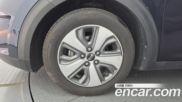 Kia Niro 2017 — photo 5