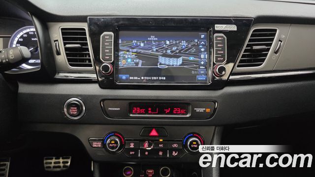 Kia Niro 2017 — photo 19
