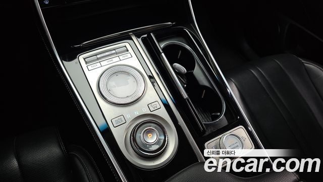 Genesis GV80 2021 — photo 12