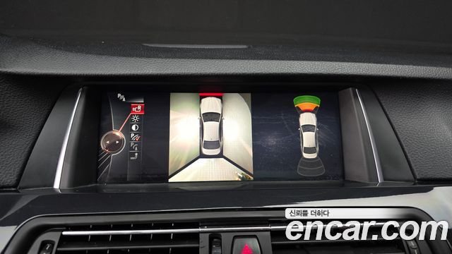 BMW 5-Series 2015 — photo 14