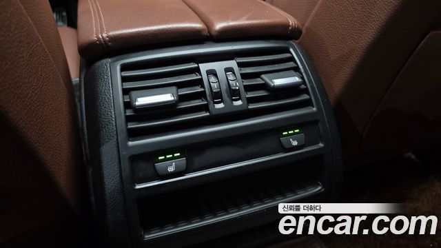 BMW 5-Series 2015 — photo 20