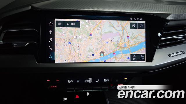 Audi Q4 e-tron 2022 — photo 20