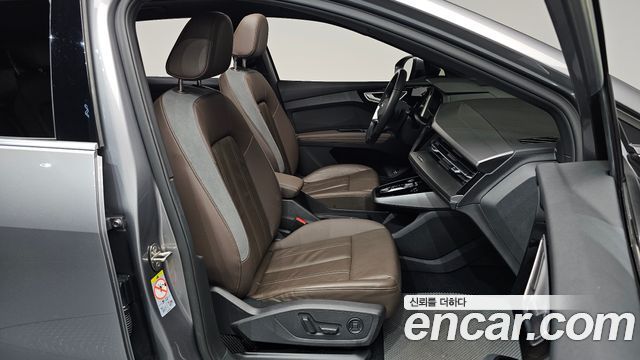 Audi Q4 e-tron 2022 — photo 16