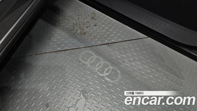 Audi Q4 e-tron 2022 — photo 36