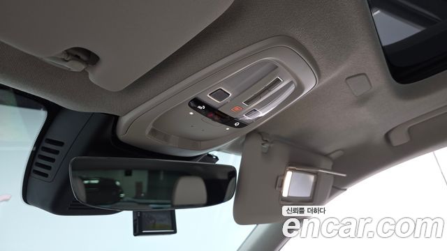 Volvo XC40 2023 — photo 28