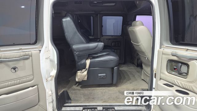 Chevrolet Express Van 2006 — photo 12