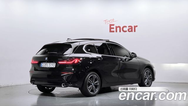 BMW 1-Series 2024 — photo 2
