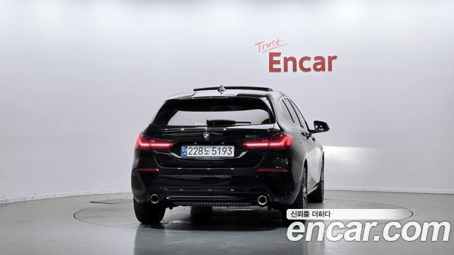 BMW 1-Series 2024 — photo 4