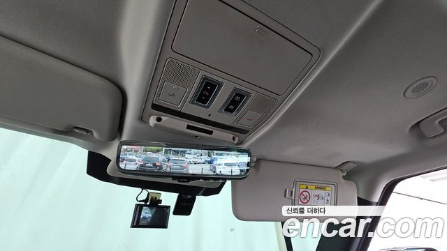 Land Rover Defender 2020 — photo 24