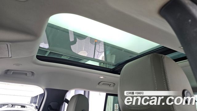 Land Rover Defender 2020 — photo 25