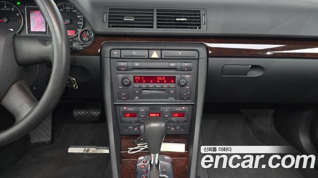 Audi A4 2005 — photo 20