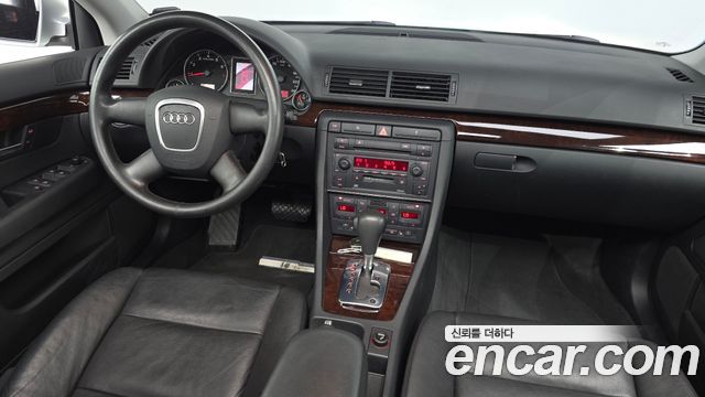 Audi A4 2005 — photo 23