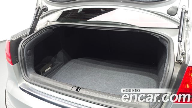 Audi A4 2005 — photo 26