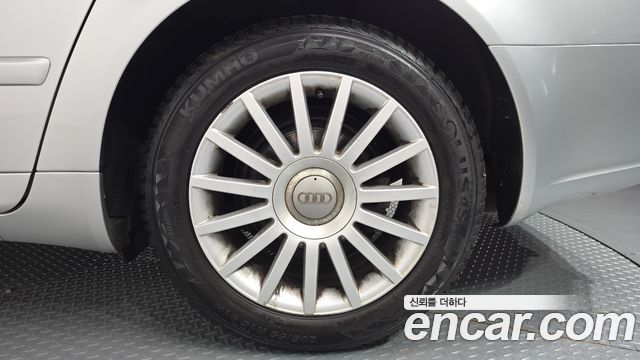 Audi A4 2005 — photo 7