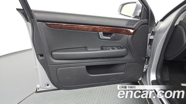 Audi A4 2005 — photo 14