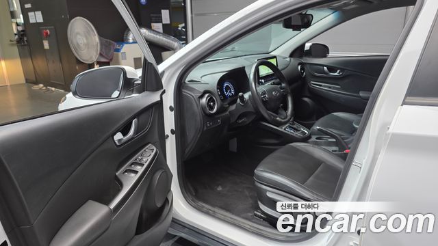 Hyundai Kona 2023 — photo 13