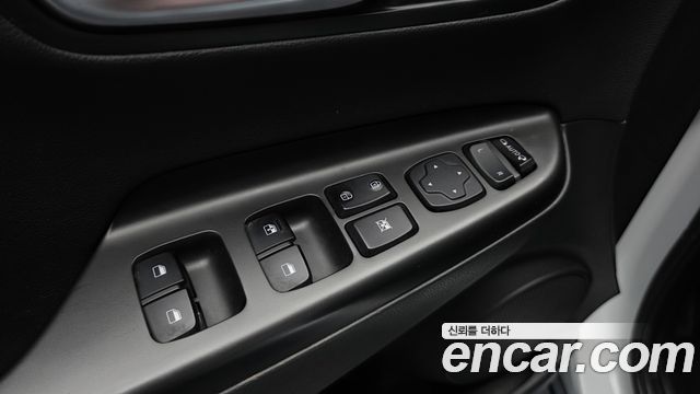 Hyundai Kona 2023 — photo 25