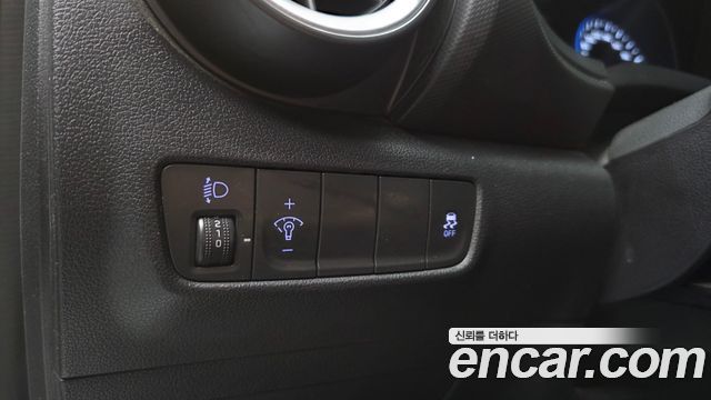 Hyundai Kona 2023 — photo 26