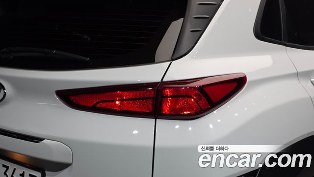 Hyundai Kona 2023 — photo 9