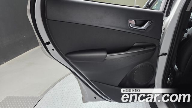 Hyundai Kona 2023 — photo 15