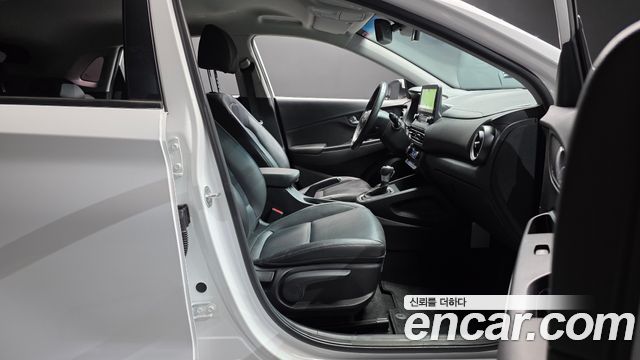 Hyundai Kona 2023 — photo 16