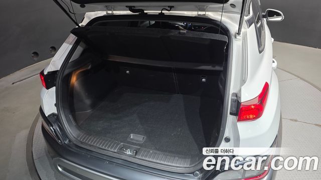 Hyundai Kona 2023 — photo 31