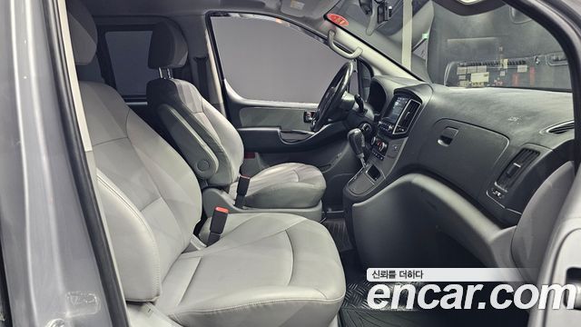 Hyundai Starex 2020 — photo 11