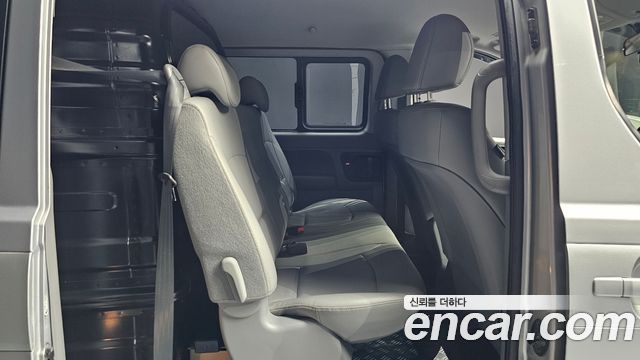 Hyundai Starex 2020 — photo 12