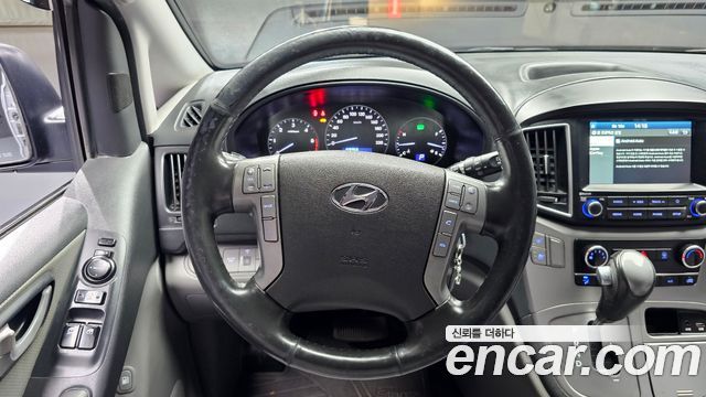Hyundai Starex 2020 — photo 13