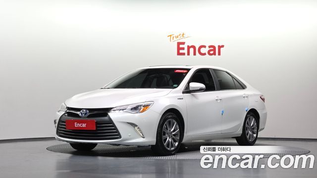 Toyota Camry 2017 — photo 31