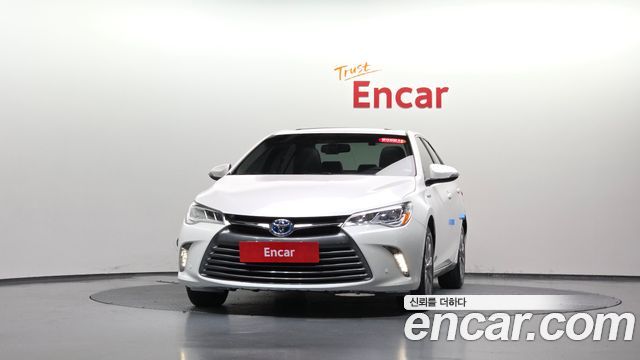 Toyota Camry 2017 — photo 3