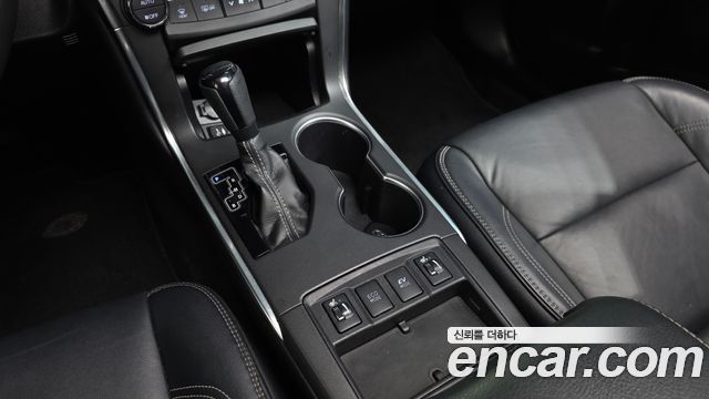 Toyota Camry 2017 — photo 12