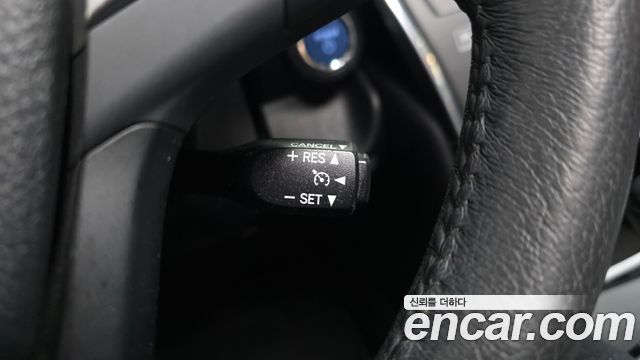 Toyota Camry 2017 — photo 20