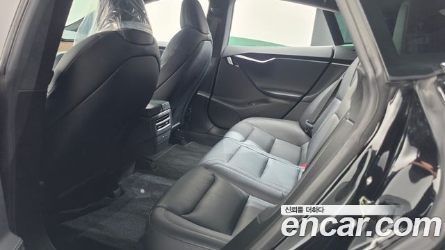 Tesla Model S 2020 — photo 17