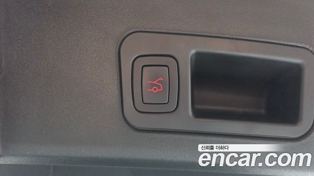 Tesla Model S 2020 — photo 23