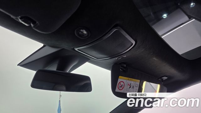 Tesla Model S 2020 — photo 26