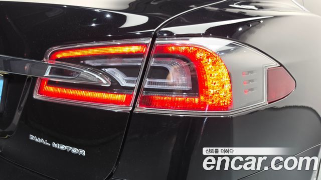 Tesla Model S 2020 — photo 9