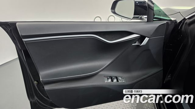 Tesla Model S 2020 — photo 14
