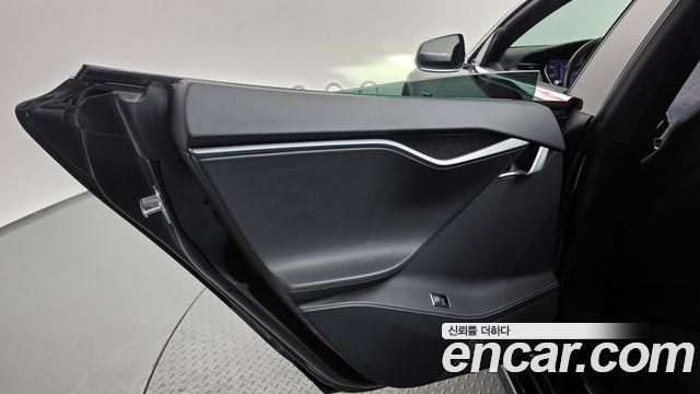 Tesla Model S 2020 — photo 15