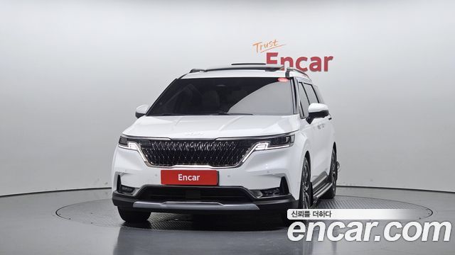 Kia Canival 2023 — photo 3