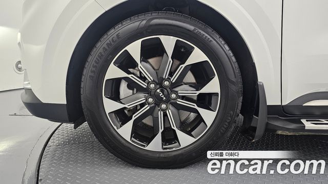 Kia Canival 2023 — photo 5